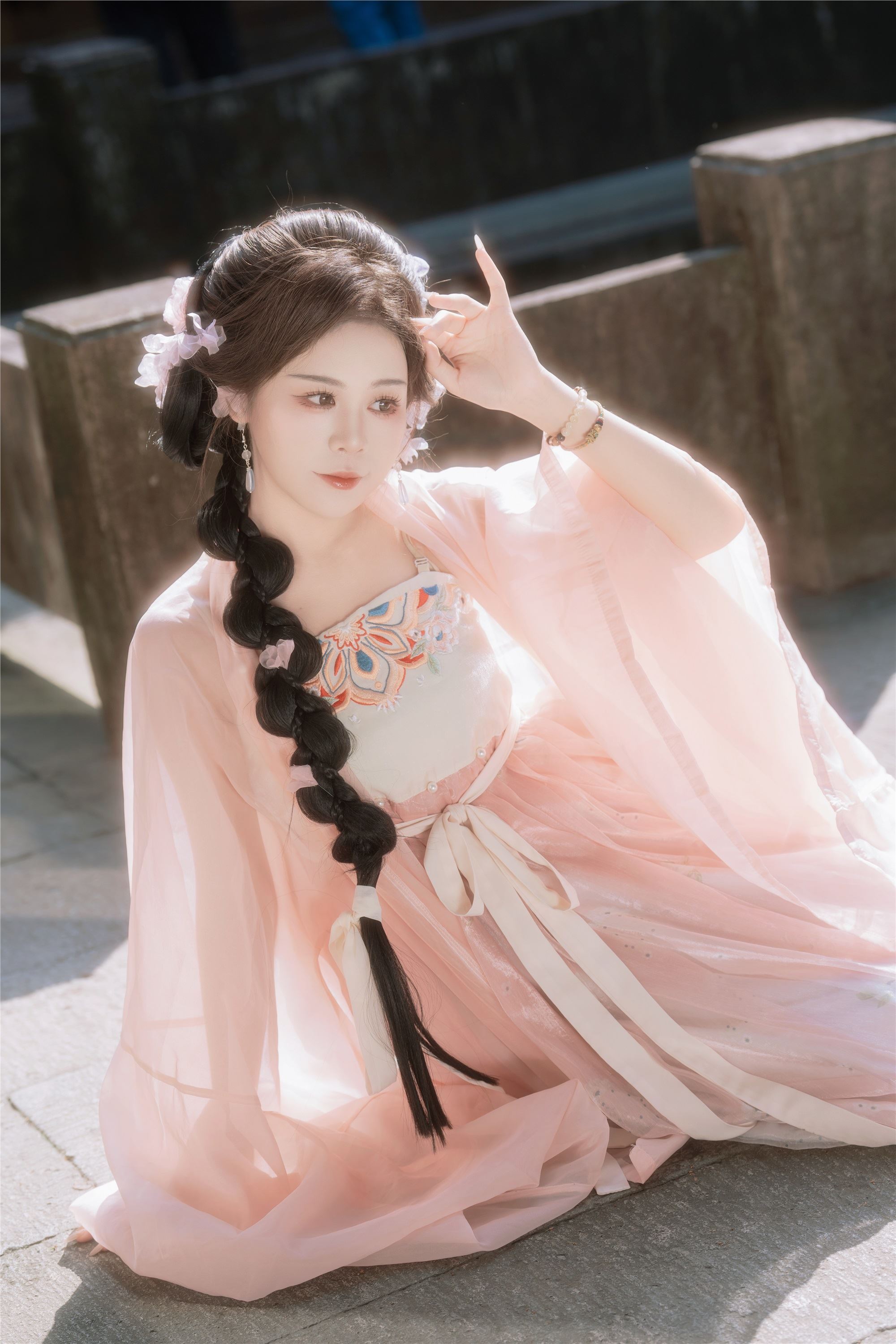 YITUYU艺图语 2025.01.02 粉色温婉 泡芙小方